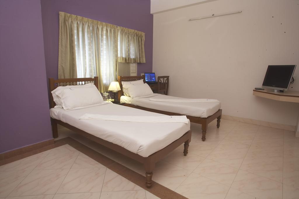 Bed & Breakfast Maxi Stay - Royapettah